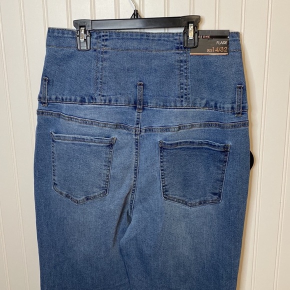Wide Leg Jeans - Picture 4 of 15